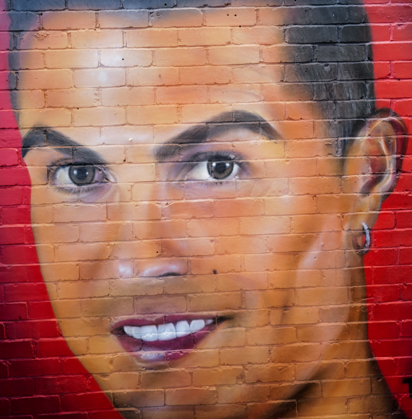 ronaldo mural manchester